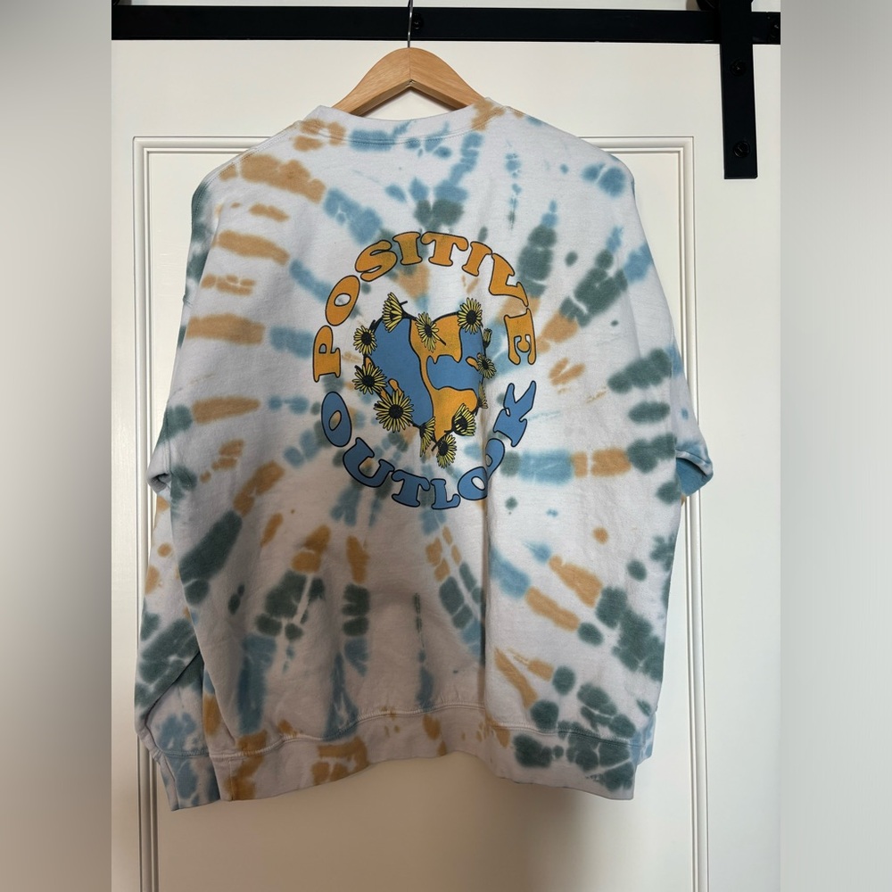 urban outfitters classic positive outlook crew sweatshirt